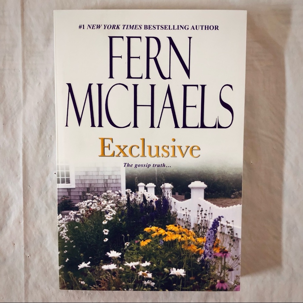 💝Exclusive (2nd in Godmother Series) by Fern Michaels, A Mystery Softcover Book